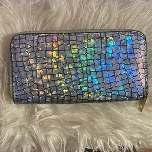 Holographic crocodile wallet
